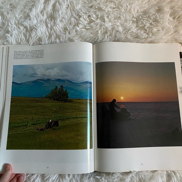 Alaska by Robert Reynolds (1971) - Large Coffee Table Book - Picture 8 of 9